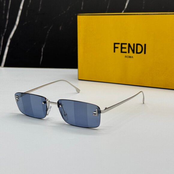 NEW FENDI FE4172US 16X SILVER/BLUE SUNGLASSES WOMEN FENDI - Picture 1 of 11